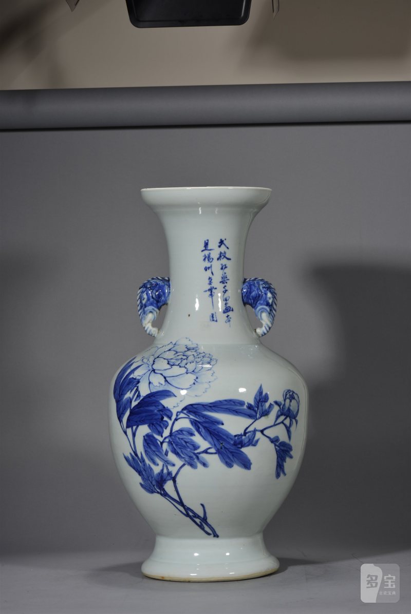 清光绪 金品卿作牡丹一枝秀- 柳燕衔春图青花象耳瓶 - 图3